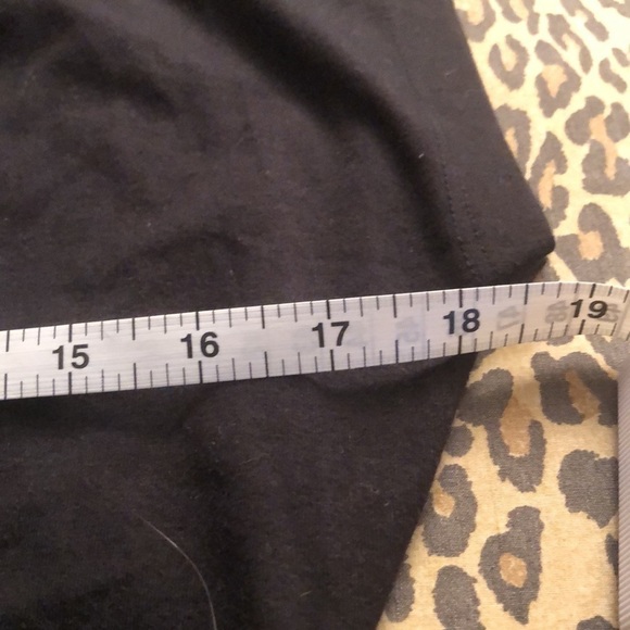 Micheal Kors size large black top with zippers on the shoulders NWOT - Picture 6 of 10